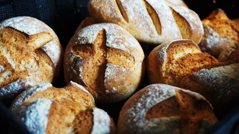 Haferflockenbrötchen ruck-zuck (ohne Mehl und Gehzeit) - Vanys Küche ...