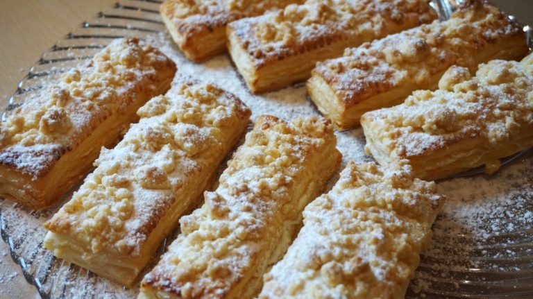 Apfelmuskuchen mit Nuss-Streusel - Vanys Küche - Rezeptideen mit ...