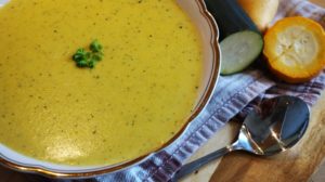 Read more about the article Zucchini-Kartoffel-Suppe
