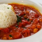 Tomaten Curry mit Kichererbsen