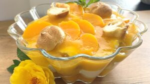 Mehr über den Artikel erfahren Solero-Windbeutel-Dessert