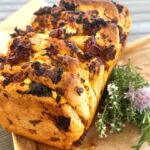 Tomaten-Feta-Faltenbrot