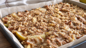 Mehr über den Artikel erfahren Apfel-Birnen-Kuchen mit Walnüssen
