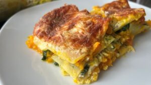 Mehr über den Artikel erfahren Kürbis-Spinat-Lasagne