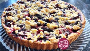 Mehr über den Artikel erfahren Zwetschgen-Tarte mit Butterstreusel
